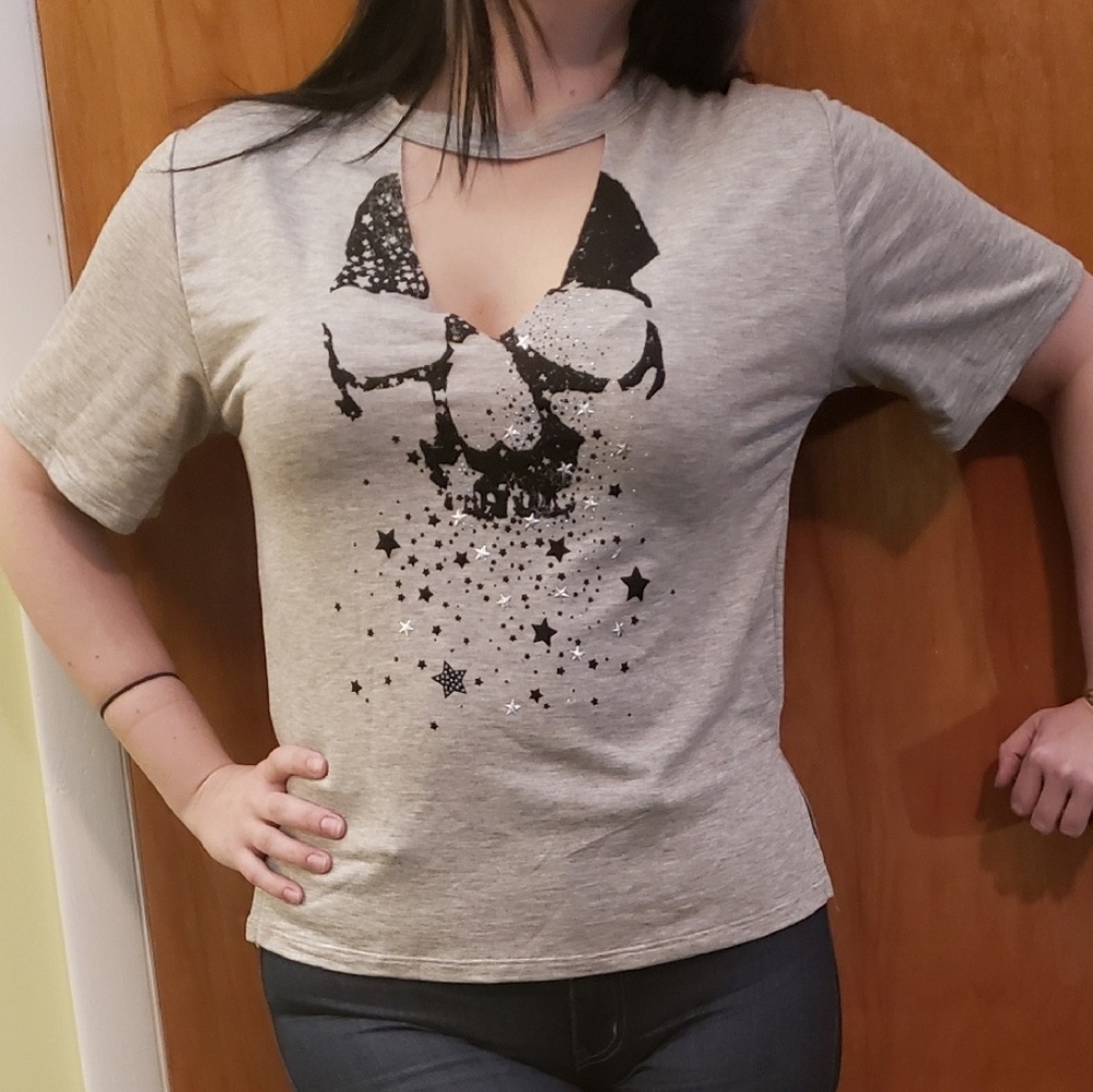  HP 5-20 Skull Stars Graphic Choker Vneck Tee - Picture 5 of 8